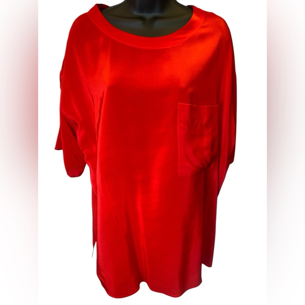 JH Collectible 100% Silk Woman Blouse Tee Shirt Size Large in Minimalist RED